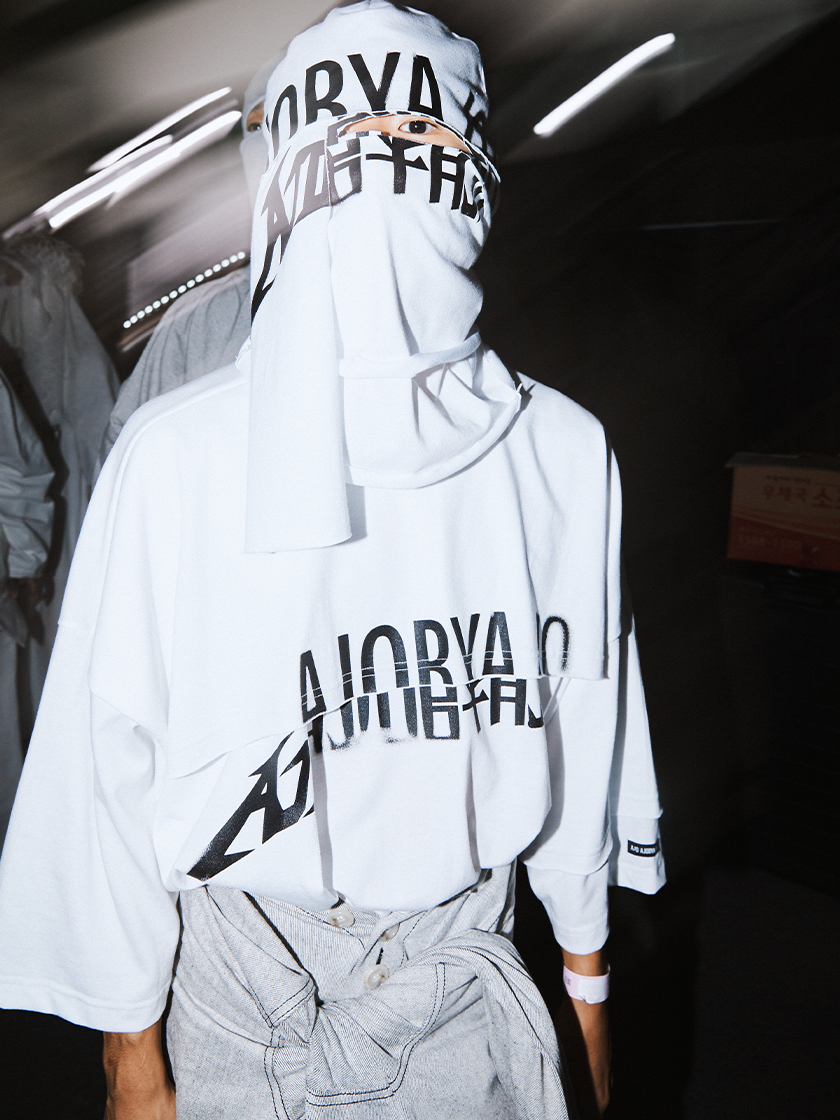 08TS13 Oversized Layered Logo Tee White