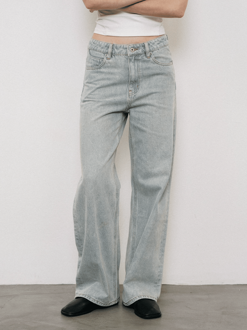 Straight Leg Ice Denim