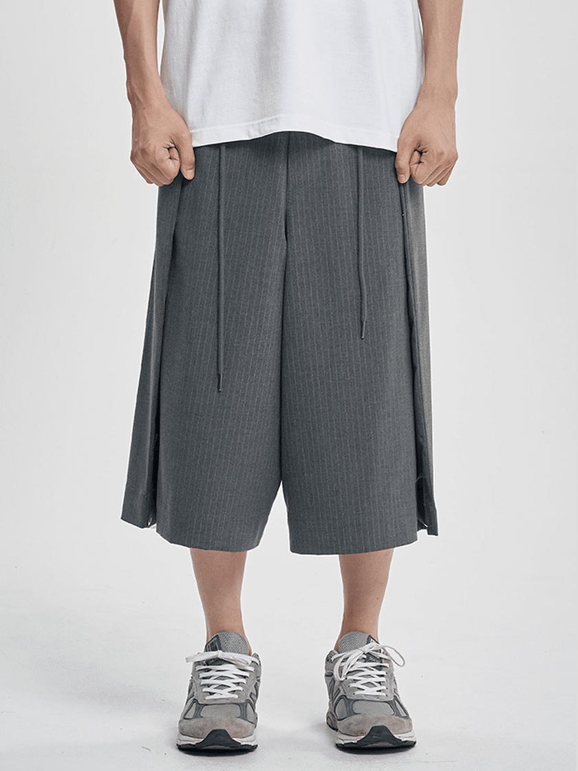 Striped One Tuck Bermuda Gray