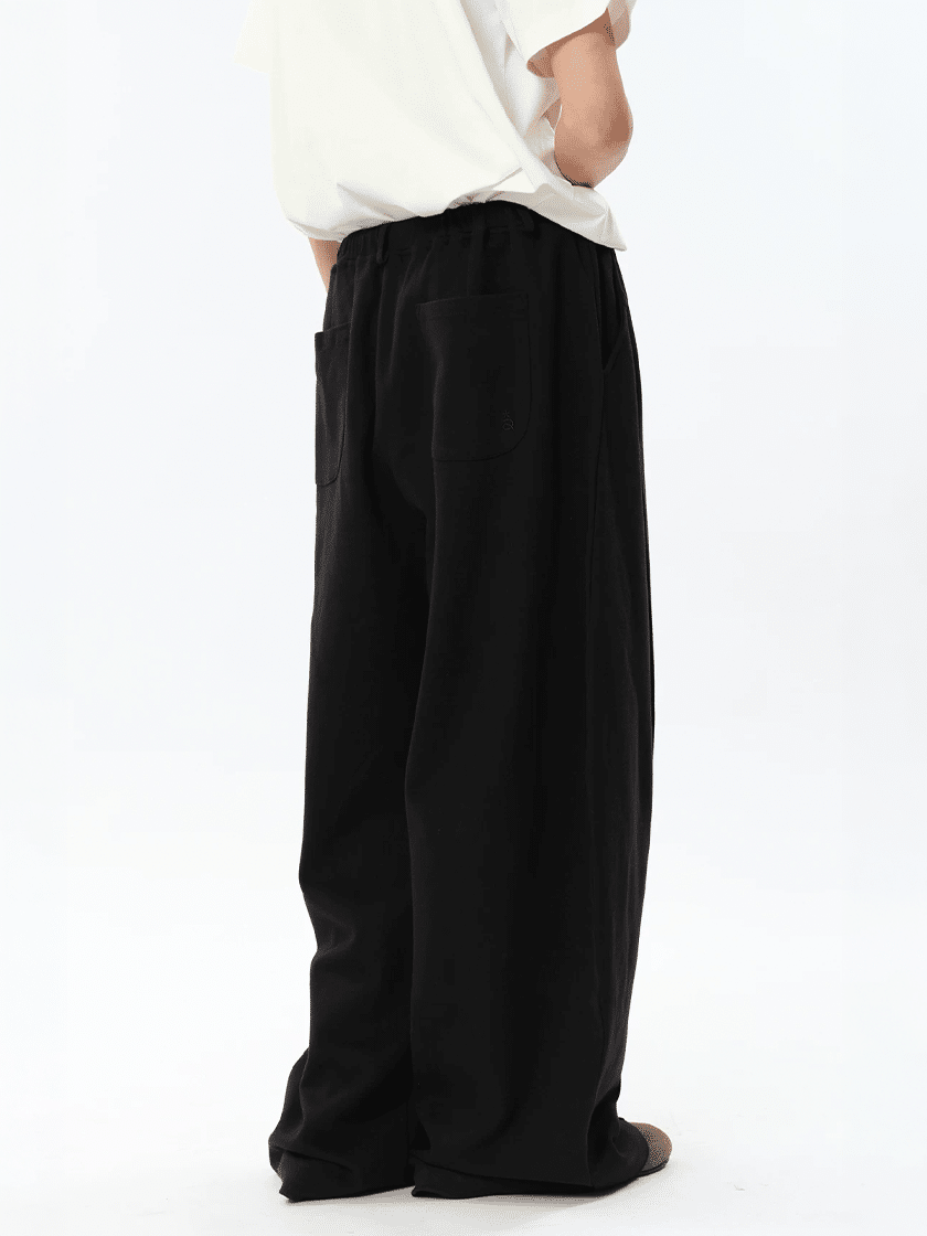 Curved Blade Sweatpants