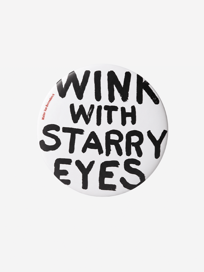 Wink Maxi Button