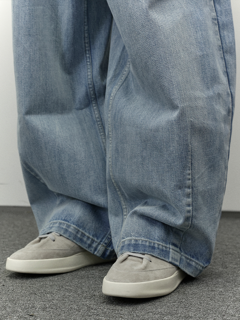 Light Washed Cocoon Jeans