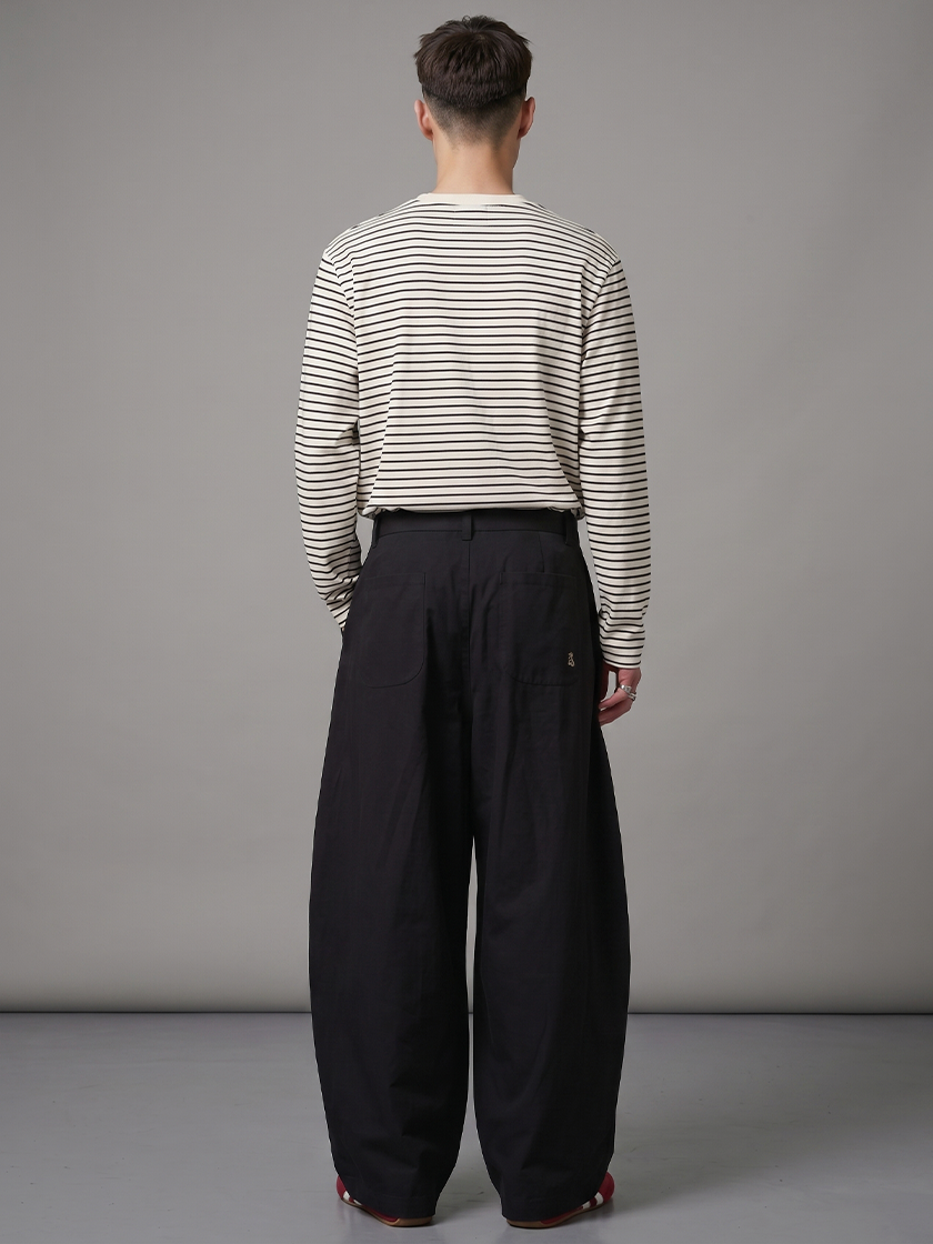 Oversized Curved Trousers Black