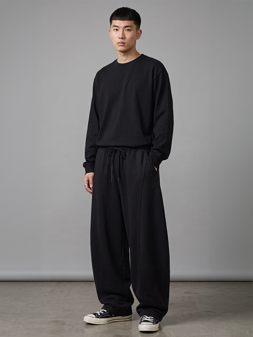 Curved Seam Baggy Sweatpants