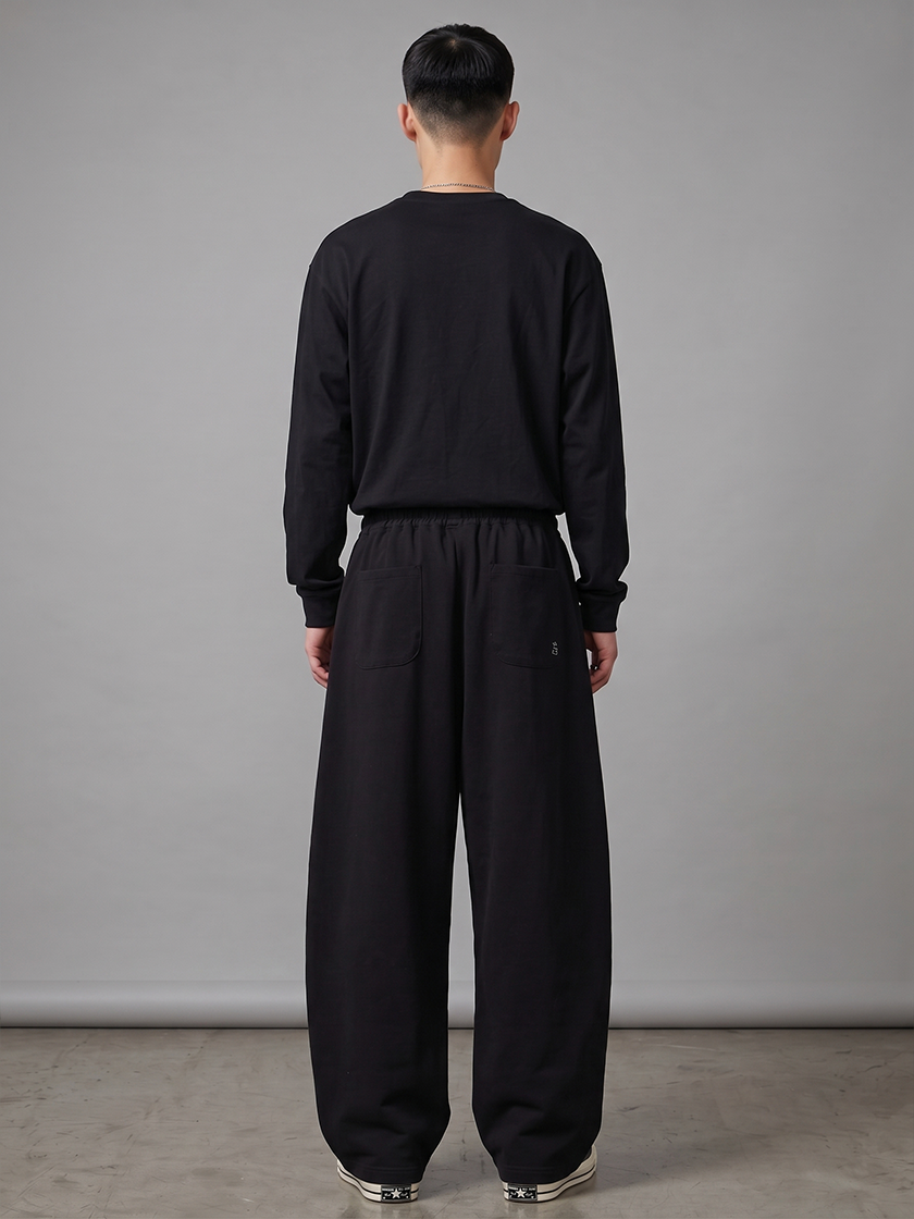Curved Seam Baggy Sweatpants
