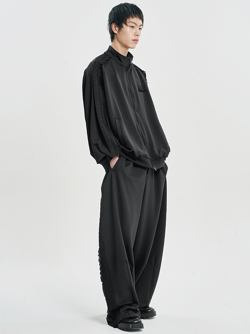 Lace Trim One Tuck Sweatpants