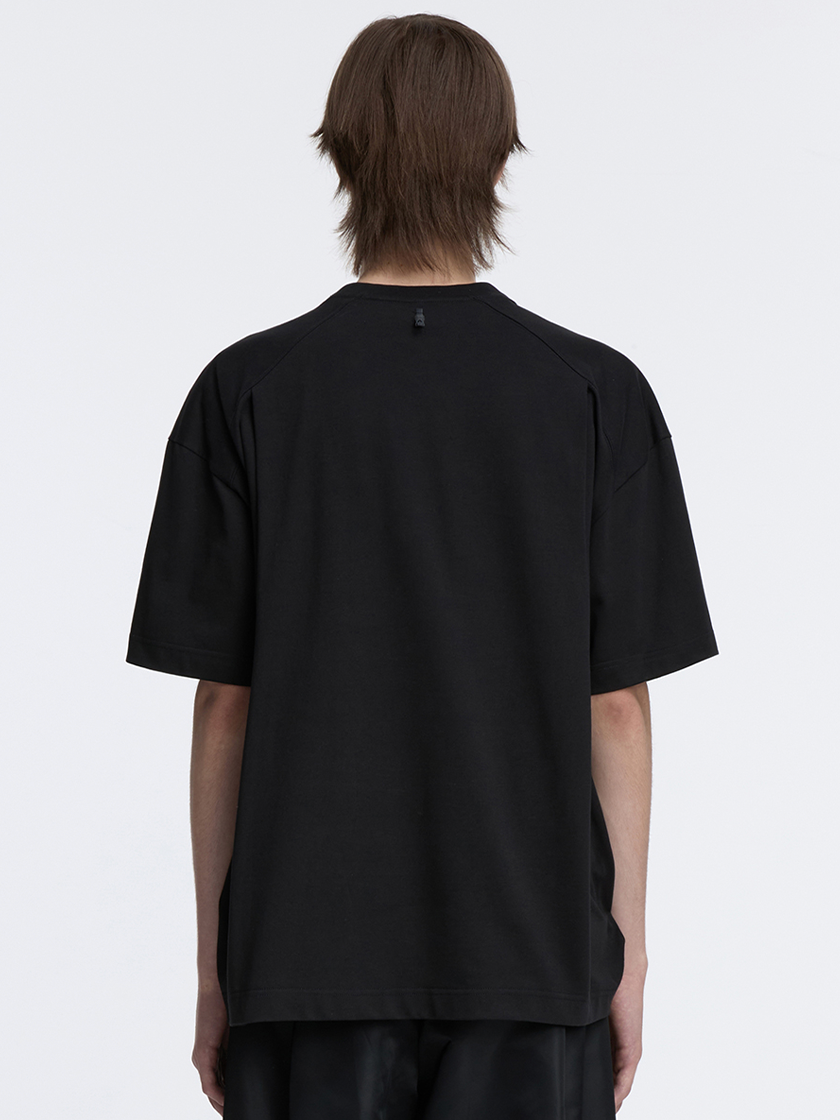 Pleated Metal Tag Tee Black