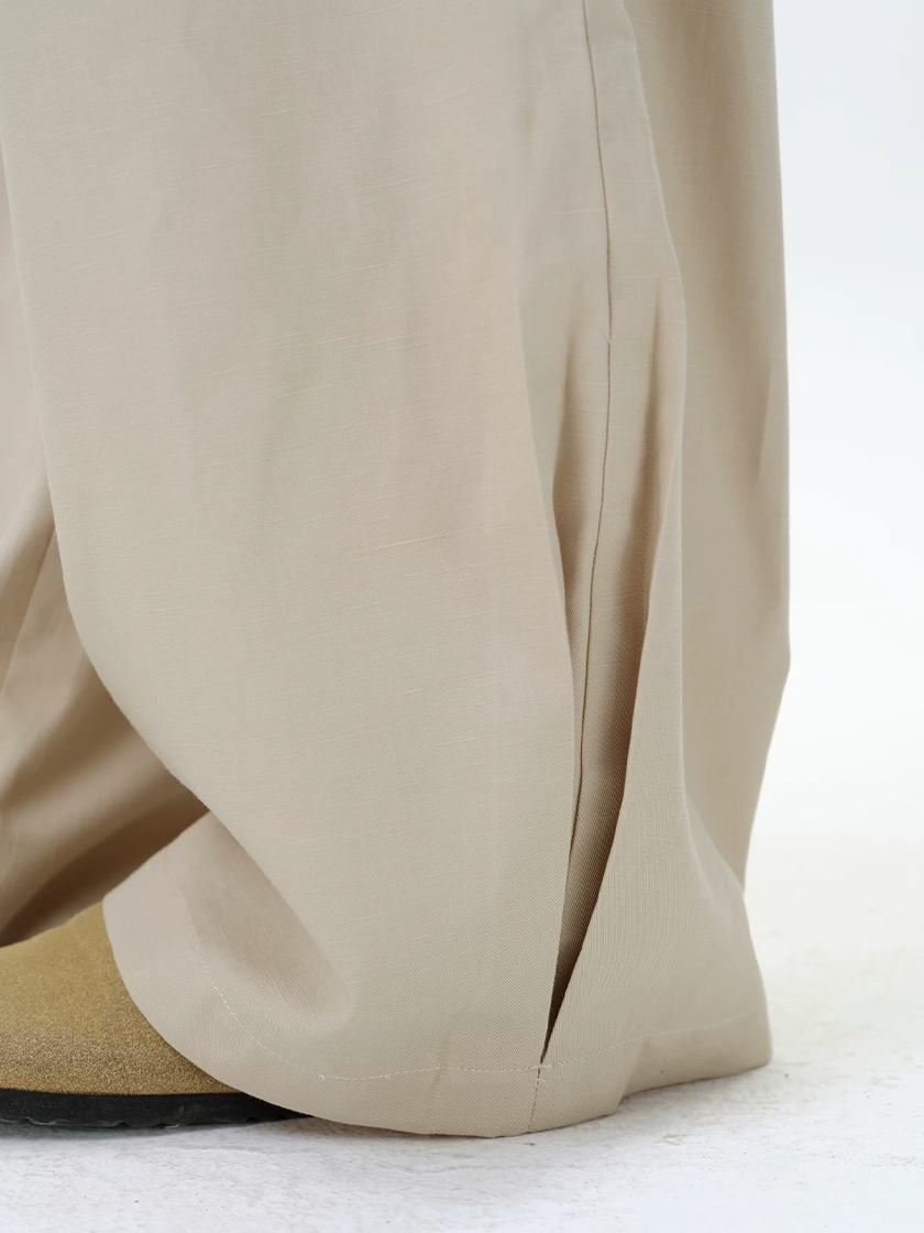 Relaxed Pleated Trousers